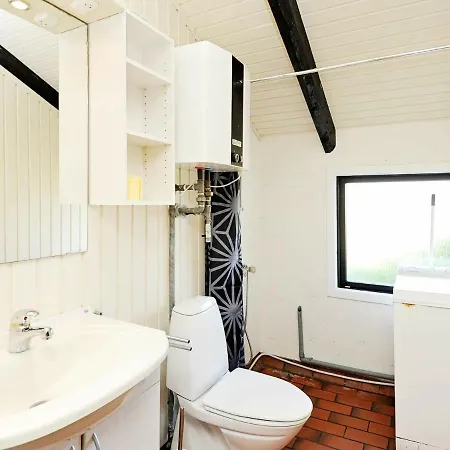 Three-bedroom Holiday In Hvide Sande 1 * Bjerregard